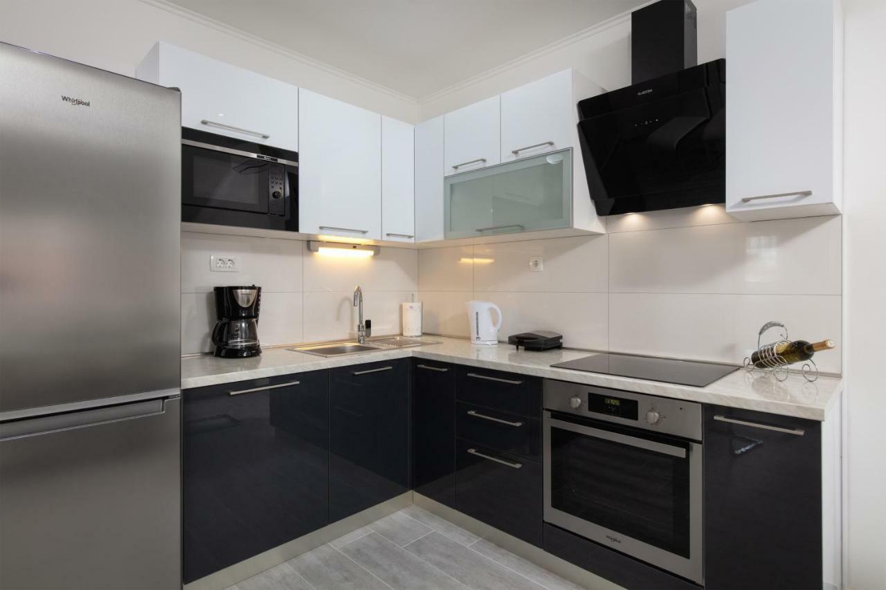 Villa Apartments Kordic Kaštela Exteriér fotografie