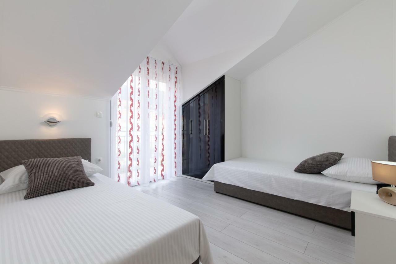 Villa Apartments Kordic Kaštela Exteriér fotografie