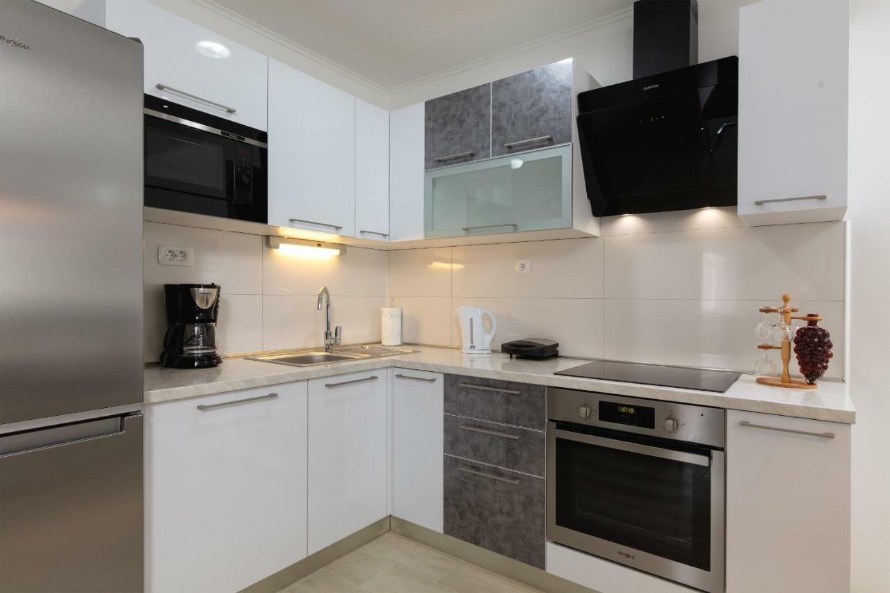 Villa Apartments Kordic Kaštela Exteriér fotografie