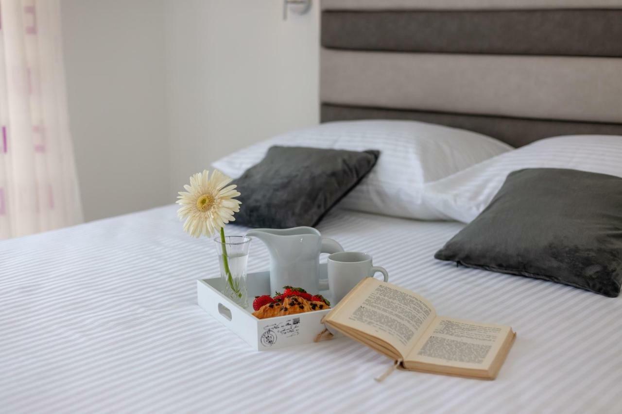 Villa Apartments Kordic Kaštela Exteriér fotografie